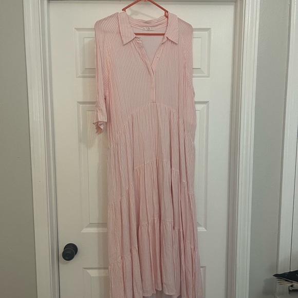 A Loves A Maxi Dress - Picture 2 of 2